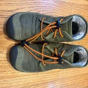 Keen Kids Boots in Olive Green and Orange